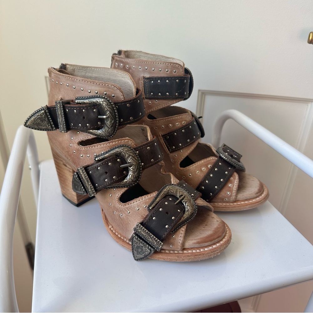 “Violet” Freebirds by Steve Madden